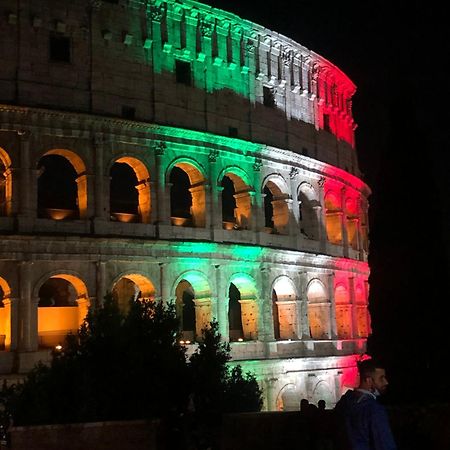 Domus Art Suites Merulana Roma Exterior foto